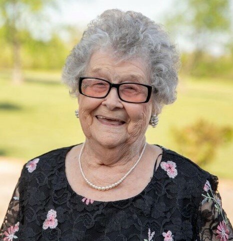 Obituary of Ruth Elouise Holmes | Edwards Funeral Home Inc serving ...